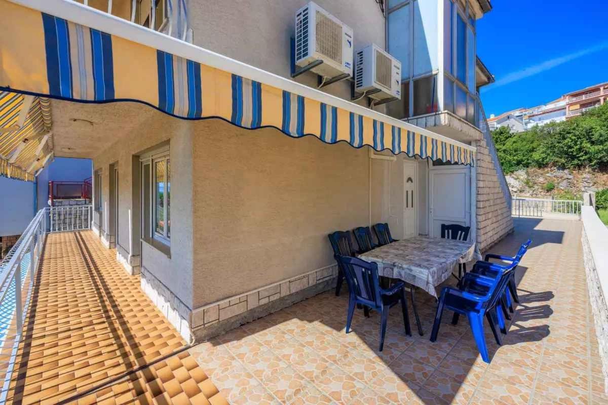Four-Bedroom Apartment In Crikvenica II Kültér fotó