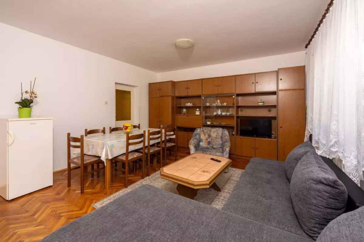 Four-Bedroom Apartment In Crikvenica II Kültér fotó