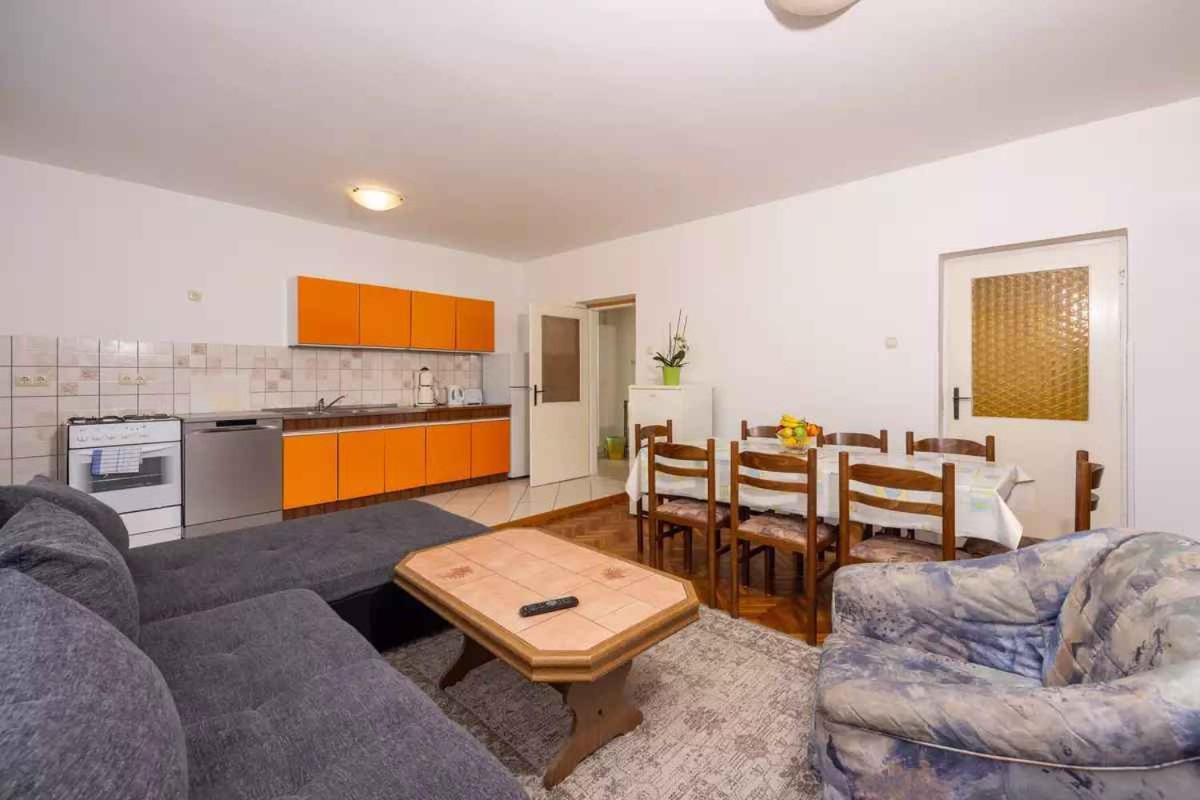Four-Bedroom Apartment In Crikvenica II Kültér fotó