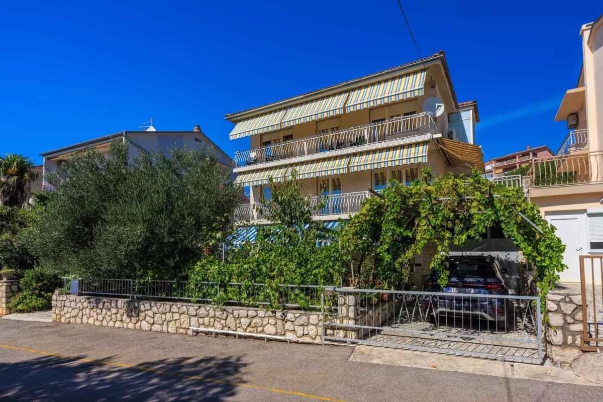 Four-Bedroom Apartment In Crikvenica II Kültér fotó